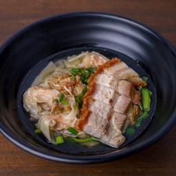 เกี๊ยวกุ้งหมูกรอบ