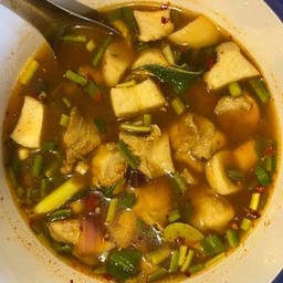 ต้มแซ่บเอ็นไก่