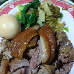 ขาหมูเห็ดหอม เตาถ่าน ม.ดีดีแลนด์