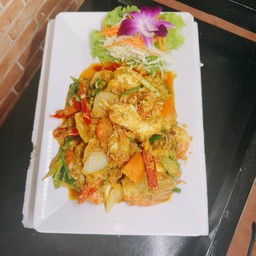 กุ้งผัดผงกะหรี่