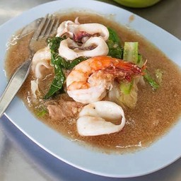 ราดหน้าทะเล