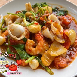 ผัดทะเลไข่เค็ม  เป็นกับข้าว