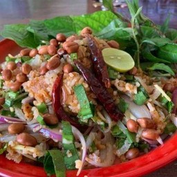 ยำแหนมคลุก