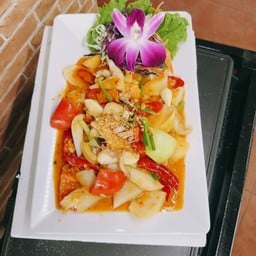 ปลาหมึกผัดไข่เค็ม