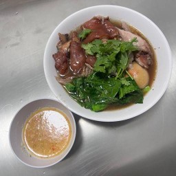 ยำแซ่บนินิวสุขาประชาสรรค์3ซอย14 ปากเกร็ดนนทบุรี