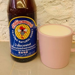 นมสดน้ำผึ้ง (ร้อน)