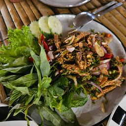 น้ำตกคอหมูย่าง