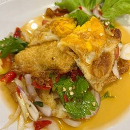 ยำไข่ดาว