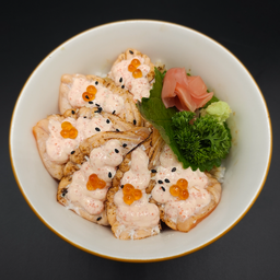 F04 - ข้าวหน้าแซลมอนซอสไข่กุ้ง