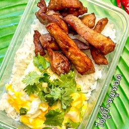 ข้าวไข่ยู่ยี่+หมูทอด