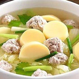 Clear Soup With Chinese Cabbage, Tofu And Minced Pork