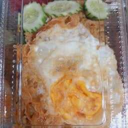 ข้าวกระเพราคลุกไข่ดาว