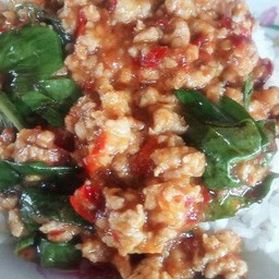 ข้าวพริกแกงหมูสับ