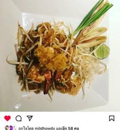 ผัดไทยเพชรบุรีกุ้งสด+กากหมูเจียว