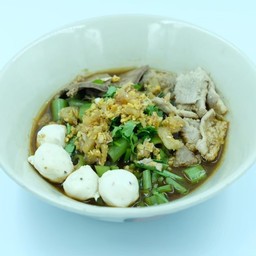 เกาเหลา เนื้อ น้ำตก