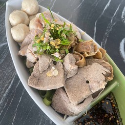 ลวกจิ้มหมู ชุดใหญ่