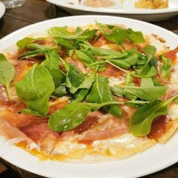 Pizza parma ham