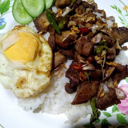 ใบบุญข้าวเหนียวหมูทอด เต็มอิ่ม