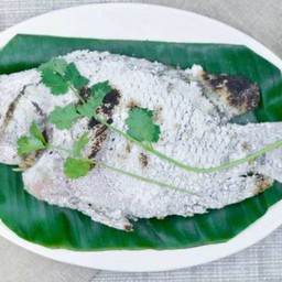 ปลาขนาดประมาณ 1กก. ผัดสด1ชุดพร้อมขนมจีน