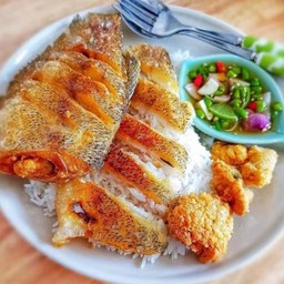 ข้าวปลาสลิดแกะ+ไข่ต้ม