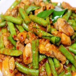 พริกแกงไก่(กับข้าว)