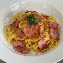สปาเก็ตตี้ครีมเบคอน