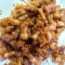 สามชั้นทอดน้ำปลา