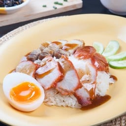 ข้าวหมูแดงทรงเครื่อง