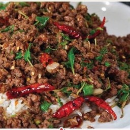 ข้าวกระเพราเนื้อสับ