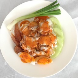 อร่อยชัวร์ ข้าวมันไก่ ผัดไทย หอยทอด