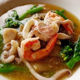 ราดหน้าทะเล