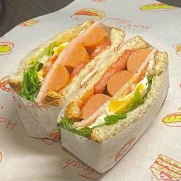 Sandwich Yeah (แซนวิช วงศ์สว่าง)