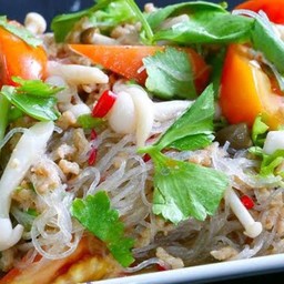 ยำวุ้นเส้นหมูสับ