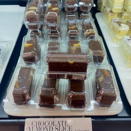 Almonb Choc Slice (มินิ)