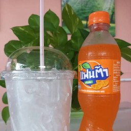 น้ำส้มแฟนต้า 330 มล. + น้ำแข็งแก้วโอ่ง