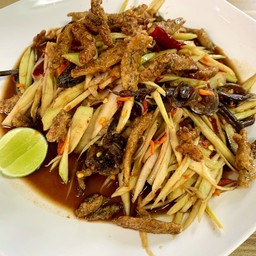 ตำมะม่วงปูปลาร้า+ปลากรอบ