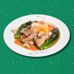 ก๋วยเตี๋ยวราดหน้าเนื้อเป็ดนุ่ม