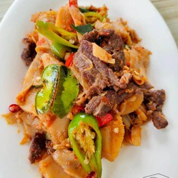 ผัดพริกหน่อไม้ดอง