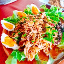 ยำถั่วพูหมูสับกุ้งไข่ต้ม