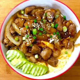 ข้าว ไก่ผัดซอส เทอริยากิ