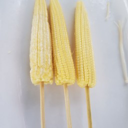 ข้าวโพดอ่อน