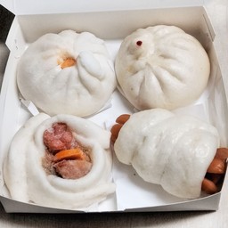 ชุดอิ่มจุกๆ ซาลาเปาไส้หมู เศรษฐี และหมั่นโถวไส้กรอก