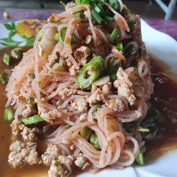 ยำขนมจีนหมูสับ
