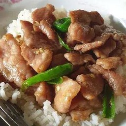 ข้าวหมูน้ำมันหอย