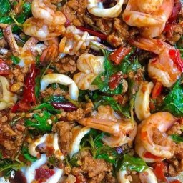 ข้าวกระเพราทะเลรวม