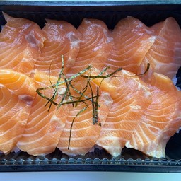 ข้าวหน้าปลาแซลม่อน