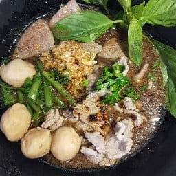 ก๋วยเตี๋ยวเรือ นายเฮง