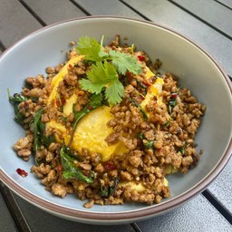 ข้าวกระเพราหมูสับไข่ข้น