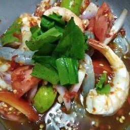 ยำกุ้งสองใจ