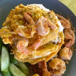 ข้าวไข่ข้นกุ้งกะเทียม